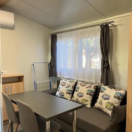 Campsite Naturexpert Mobilhazak-fuered