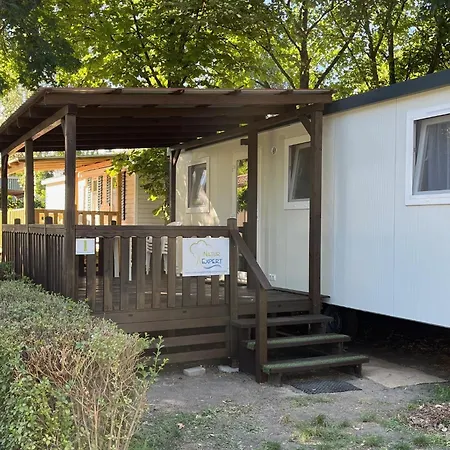 Naturexpert Mobilhazak-fuered Campsite
