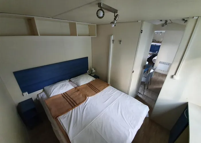 אתר קמפינג Naturexpert Mobilhazak-fuered