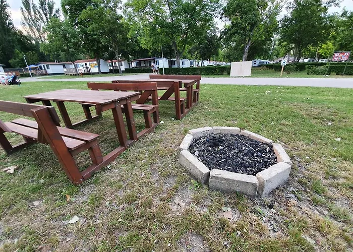 Naturexpert Mobilhazak-fuered אתר קמפינג