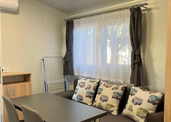 אתר קמפינג Naturexpert Mobilhazak-fuered